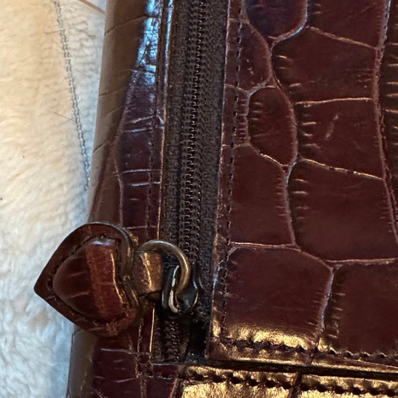 Crocodile Embossed Crossbody Bag - Picture 15 of 16